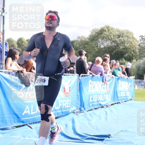 25.08.2024 - Elbe Triathlon Hamburg H.Heesch http://msf.ph/oto/6886227 25.08.2024 11:26:04 Ziel 175, 281, 409, 596, 694 meine-sportfotos.de