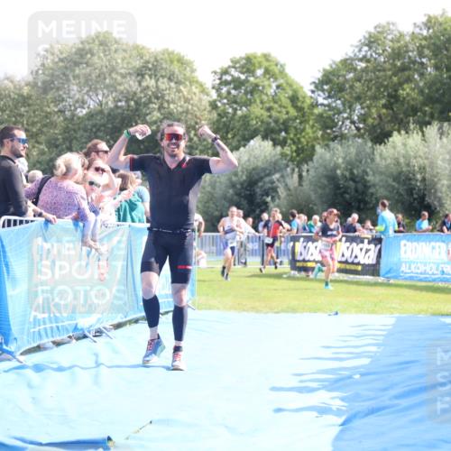 25.08.2024 - Elbe Triathlon Hamburg H.Heesch http://msf.ph/oto/6886239 25.08.2024 11:26:14 Ziel 265, 451, 754 meine-sportfotos.de