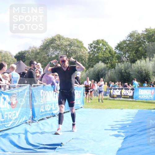 25.08.2024 - Elbe Triathlon Hamburg H.Heesch http://msf.ph/oto/6886259 25.08.2024 11:26:15 Ziel 265, 406, 451, 754 meine-sportfotos.de