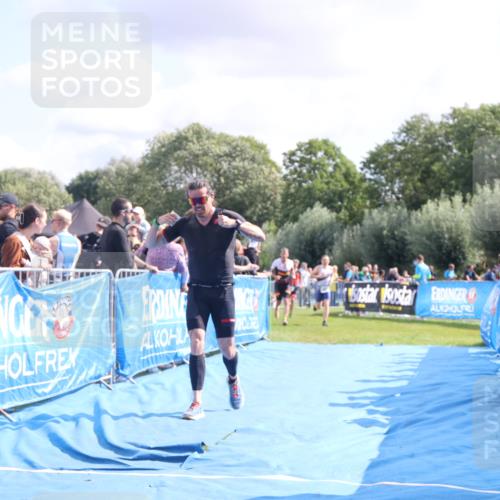 25.08.2024 - Elbe Triathlon Hamburg H.Heesch http://msf.ph/oto/6886264 25.08.2024 11:26:16 Ziel 265, 406, 451, 754 meine-sportfotos.de