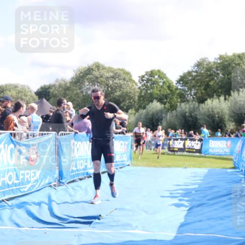 25.08.2024 - Elbe Triathlon Hamburg H.Heesch http://msf.ph/oto/6886266 25.08.2024 11:26:16 Ziel 265, 406, 451, 754 meine-sportfotos.de