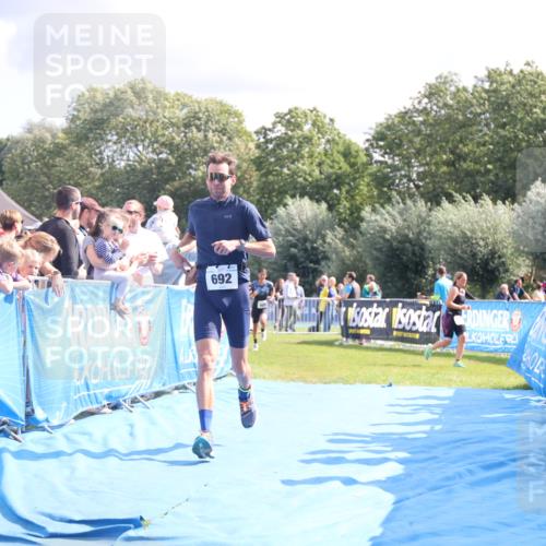 25.08.2024 - Elbe Triathlon Hamburg H.Heesch http://msf.ph/oto/6886270 25.08.2024 11:33:41 Ziel 485, 692 meine-sportfotos.de