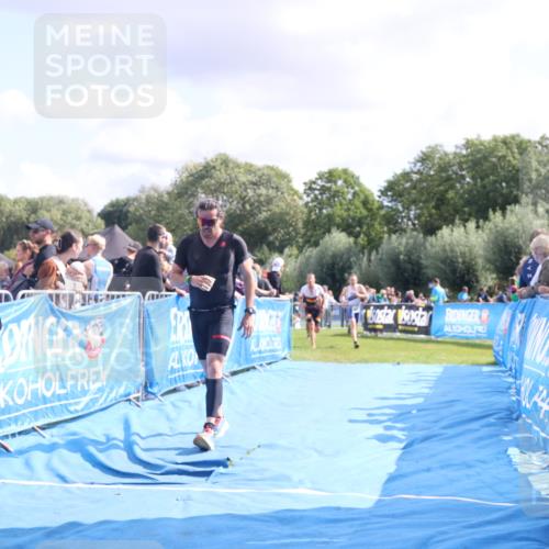 25.08.2024 - Elbe Triathlon Hamburg H.Heesch http://msf.ph/oto/6886273 25.08.2024 11:26:16 Ziel 265, 406, 451, 754 meine-sportfotos.de