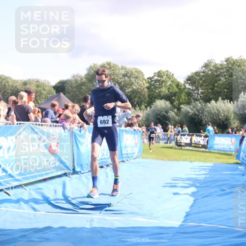 25.08.2024 - Elbe Triathlon Hamburg H.Heesch http://msf.ph/oto/6886294 25.08.2024 11:33:41 Ziel 485, 692 meine-sportfotos.de