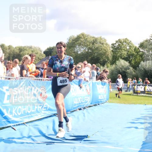 25.08.2024 - Elbe Triathlon Hamburg H.Heesch http://msf.ph/oto/6886322 25.08.2024 11:33:45 Ziel 485, 692 meine-sportfotos.de