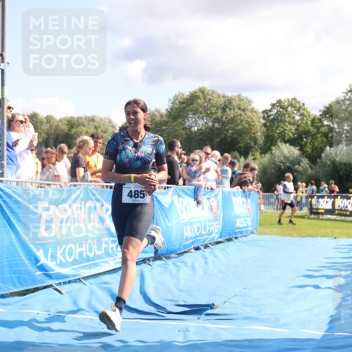 25.08.2024 - Elbe Triathlon Hamburg H.Heesch http://msf.ph/oto/6886326 25.08.2024 11:33:45 Ziel 485, 692 meine-sportfotos.de
