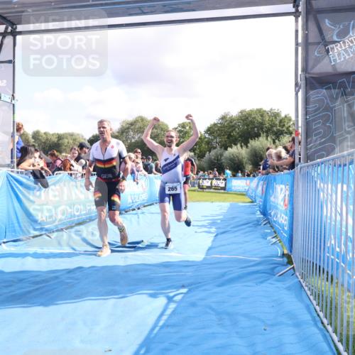 25.08.2024 - Elbe Triathlon Hamburg H.Heesch http://msf.ph/oto/6886337 25.08.2024 11:26:21 Ziel 265, 406, 451, 601, 723, 754 meine-sportfotos.de