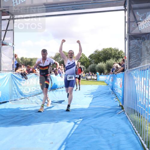 25.08.2024 - Elbe Triathlon Hamburg H.Heesch http://msf.ph/oto/6886348 25.08.2024 11:26:21 Ziel 265, 406, 451, 601, 723, 754 meine-sportfotos.de