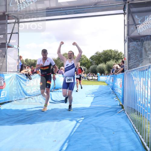 25.08.2024 - Elbe Triathlon Hamburg H.Heesch http://msf.ph/oto/6886354 25.08.2024 11:26:22 Ziel 265, 406, 451, 601, 723, 754 meine-sportfotos.de