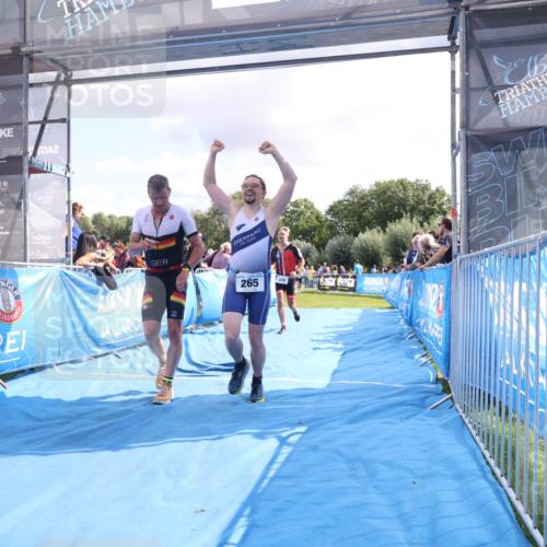 25.08.2024 - Elbe Triathlon Hamburg H.Heesch http://msf.ph/oto/6886356 25.08.2024 11:26:22 Ziel 265, 406, 451, 601, 723, 754 meine-sportfotos.de