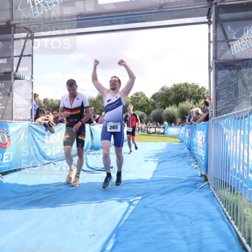 25.08.2024 - Elbe Triathlon Hamburg H.Heesch http://msf.ph/oto/6886358 25.08.2024 11:26:22 Ziel 265, 406, 451, 601, 723, 754 meine-sportfotos.de