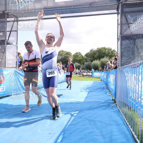 25.08.2024 - Elbe Triathlon Hamburg H.Heesch http://msf.ph/oto/6886364 25.08.2024 11:26:22 Ziel 265, 406, 451, 601, 723, 754 meine-sportfotos.de