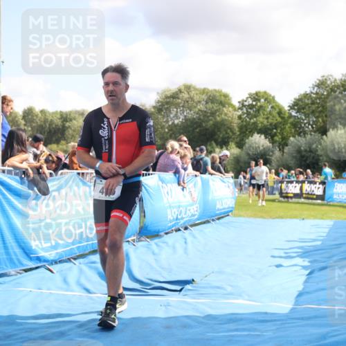25.08.2024 - Elbe Triathlon Hamburg H.Heesch http://msf.ph/oto/6886387 25.08.2024 11:26:23 Ziel 265, 406, 451, 601, 723, 754 meine-sportfotos.de