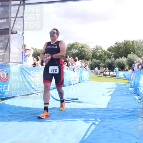 25.08.2024 - Elbe Triathlon Hamburg H.Heesch http://msf.ph/oto/6886390 25.08.2024 11:33:57 Ziel 372, 670 meine-sportfotos.de
