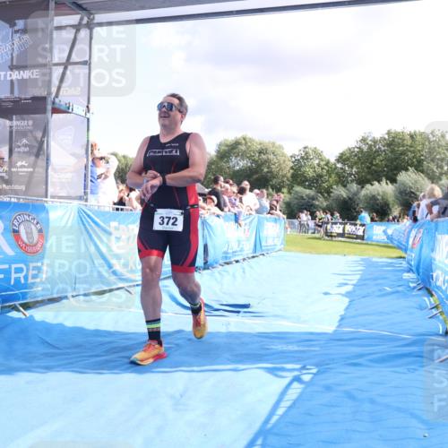 25.08.2024 - Elbe Triathlon Hamburg H.Heesch http://msf.ph/oto/6886392 25.08.2024 11:33:57 Ziel 372, 670 meine-sportfotos.de