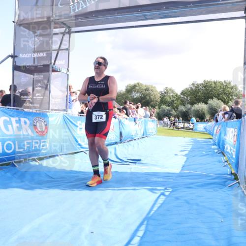 25.08.2024 - Elbe Triathlon Hamburg H.Heesch http://msf.ph/oto/6886396 25.08.2024 11:33:57 Ziel 372, 670 meine-sportfotos.de