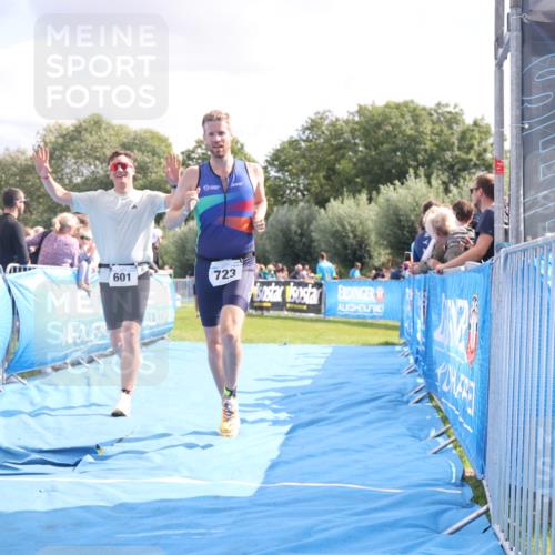 25.08.2024 - Elbe Triathlon Hamburg H.Heesch http://msf.ph/oto/6886411 25.08.2024 11:26:29 Ziel 406, 601, 723, 1846 meine-sportfotos.de