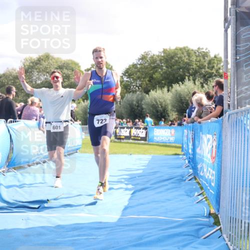 25.08.2024 - Elbe Triathlon Hamburg H.Heesch http://msf.ph/oto/6886413 25.08.2024 11:26:29 Ziel 406, 601, 723, 1846 meine-sportfotos.de