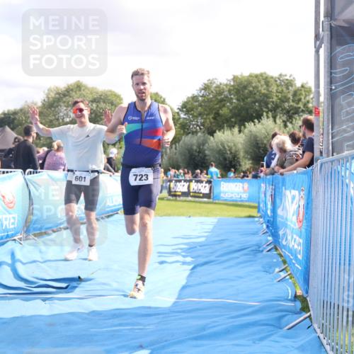 25.08.2024 - Elbe Triathlon Hamburg H.Heesch http://msf.ph/oto/6886417 25.08.2024 11:26:29 Ziel 406, 601, 723, 1846 meine-sportfotos.de