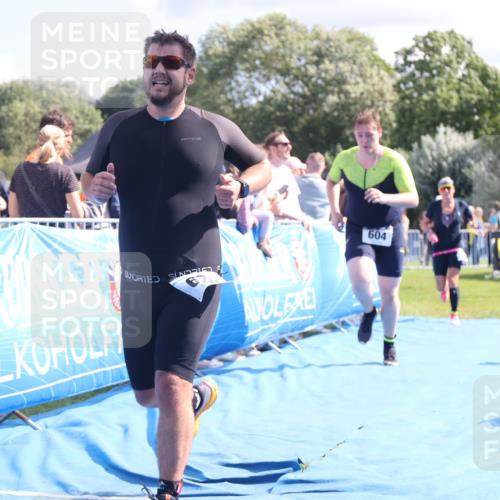 25.08.2024 - Elbe Triathlon Hamburg H.Heesch http://msf.ph/oto/6886418 25.08.2024 11:34:05 Ziel 545, 604, 670, 772 meine-sportfotos.de