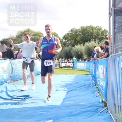 25.08.2024 - Elbe Triathlon Hamburg H.Heesch http://msf.ph/oto/6886419 25.08.2024 11:26:29 Ziel 406, 601, 723, 1846 meine-sportfotos.de