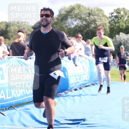 25.08.2024 - Elbe Triathlon Hamburg H.Heesch http://msf.ph/oto/6886420 25.08.2024 11:34:05 Ziel 545, 604, 670, 772 meine-sportfotos.de