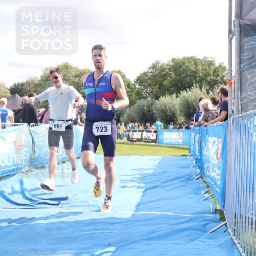 25.08.2024 - Elbe Triathlon Hamburg H.Heesch http://msf.ph/oto/6886424 25.08.2024 11:26:29 Ziel 406, 601, 723, 1846 meine-sportfotos.de