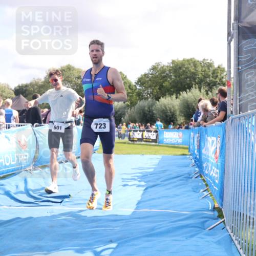 25.08.2024 - Elbe Triathlon Hamburg H.Heesch http://msf.ph/oto/6886426 25.08.2024 11:26:29 Ziel 406, 601, 723, 1846 meine-sportfotos.de