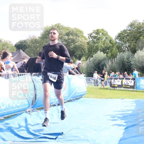 25.08.2024 - Elbe Triathlon Hamburg H.Heesch http://msf.ph/oto/6886436 25.08.2024 11:26:33 Ziel 601, 680, 723, 1846 meine-sportfotos.de