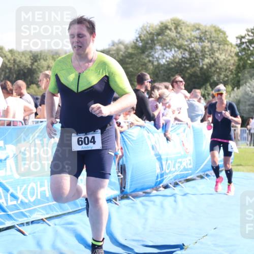 25.08.2024 - Elbe Triathlon Hamburg H.Heesch http://msf.ph/oto/6886443 25.08.2024 11:34:07 Ziel 545, 604, 670, 772 meine-sportfotos.de