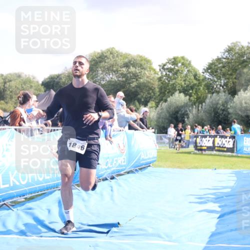 25.08.2024 - Elbe Triathlon Hamburg H.Heesch http://msf.ph/oto/6886445 25.08.2024 11:26:33 Ziel 601, 680, 723, 1846 meine-sportfotos.de