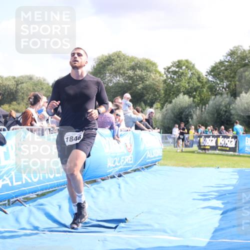 25.08.2024 - Elbe Triathlon Hamburg H.Heesch http://msf.ph/oto/6886448 25.08.2024 11:26:33 Ziel 601, 680, 723, 1846 meine-sportfotos.de