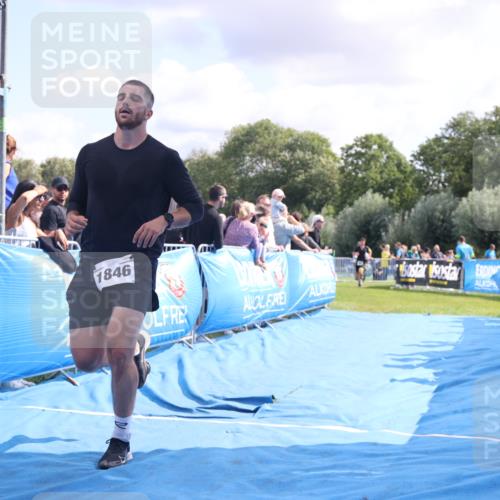 25.08.2024 - Elbe Triathlon Hamburg H.Heesch http://msf.ph/oto/6886459 25.08.2024 11:26:34 Ziel 601, 680, 723, 1846 meine-sportfotos.de