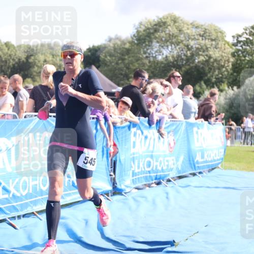 25.08.2024 - Elbe Triathlon Hamburg H.Heesch http://msf.ph/oto/6886460 25.08.2024 11:34:09 Ziel 545, 604, 670, 671, 772 meine-sportfotos.de