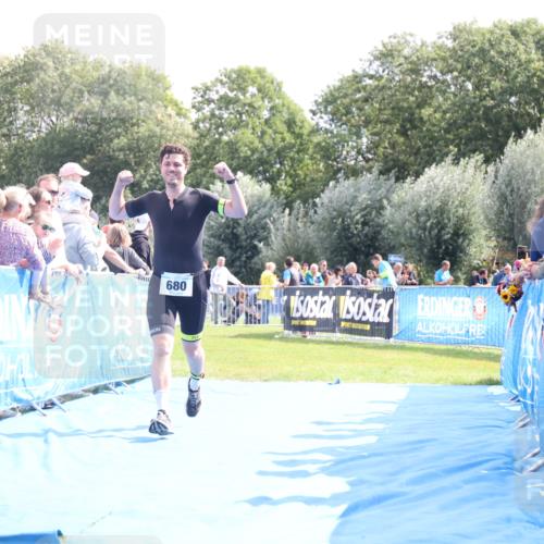 25.08.2024 - Elbe Triathlon Hamburg H.Heesch http://msf.ph/oto/6886461 25.08.2024 11:26:40 Ziel 680, 1846 meine-sportfotos.de