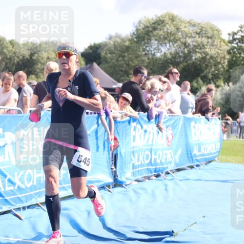 25.08.2024 - Elbe Triathlon Hamburg H.Heesch http://msf.ph/oto/6886462 25.08.2024 11:34:09 Ziel 545, 604, 670, 671, 772 meine-sportfotos.de