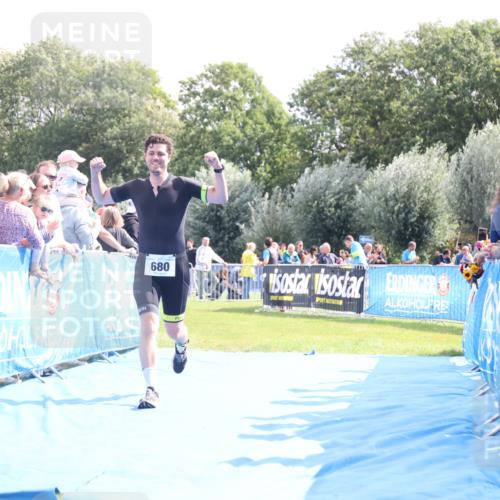 25.08.2024 - Elbe Triathlon Hamburg H.Heesch http://msf.ph/oto/6886463 25.08.2024 11:26:40 Ziel 680, 1846 meine-sportfotos.de
