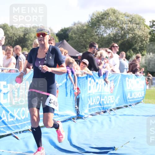 25.08.2024 - Elbe Triathlon Hamburg H.Heesch http://msf.ph/oto/6886464 25.08.2024 11:34:09 Ziel 545, 604, 670, 671, 772 meine-sportfotos.de