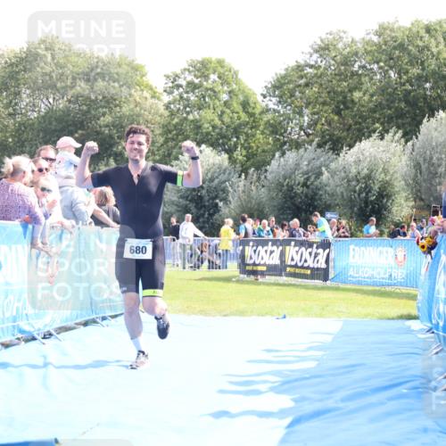 25.08.2024 - Elbe Triathlon Hamburg H.Heesch http://msf.ph/oto/6886468 25.08.2024 11:26:40 Ziel 680, 1846 meine-sportfotos.de