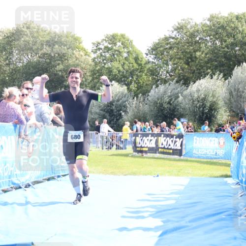 25.08.2024 - Elbe Triathlon Hamburg H.Heesch http://msf.ph/oto/6886470 25.08.2024 11:26:40 Ziel 680, 1846 meine-sportfotos.de
