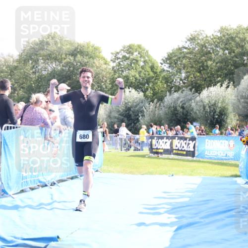 25.08.2024 - Elbe Triathlon Hamburg H.Heesch http://msf.ph/oto/6886478 25.08.2024 11:26:40 Ziel 680, 1846 meine-sportfotos.de