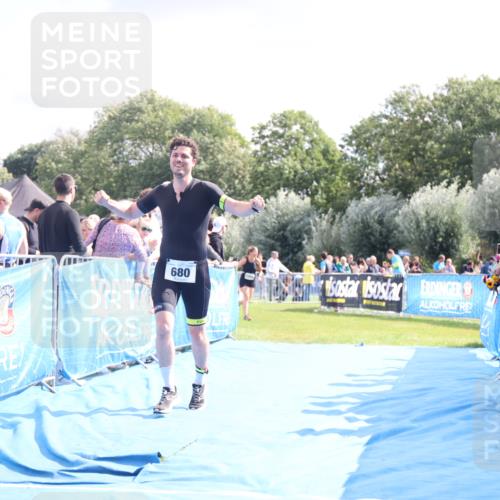 25.08.2024 - Elbe Triathlon Hamburg H.Heesch http://msf.ph/oto/6886486 25.08.2024 11:26:40 Ziel 680, 1846 meine-sportfotos.de