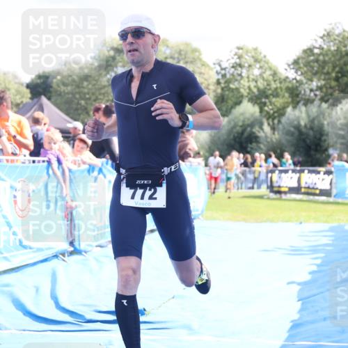 25.08.2024 - Elbe Triathlon Hamburg H.Heesch http://msf.ph/oto/6886492 25.08.2024 11:34:10 Ziel 545, 604, 670, 671, 683, 772 meine-sportfotos.de