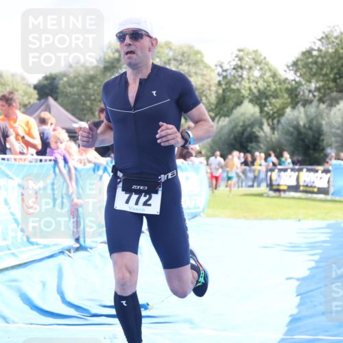 25.08.2024 - Elbe Triathlon Hamburg H.Heesch http://msf.ph/oto/6886494 25.08.2024 11:34:11 Ziel 545, 604, 670, 671, 683, 772 meine-sportfotos.de