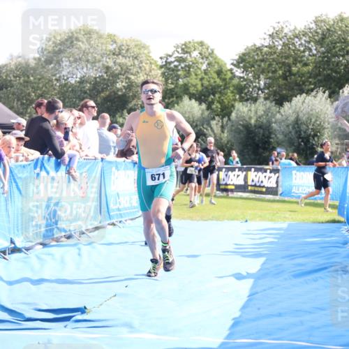 25.08.2024 - Elbe Triathlon Hamburg H.Heesch http://msf.ph/oto/6886523 25.08.2024 11:34:17 Ziel 606, 671, 683, 772, 795, 1429 meine-sportfotos.de