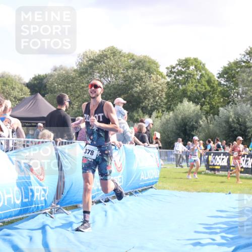 25.08.2024 - Elbe Triathlon Hamburg H.Heesch http://msf.ph/oto/6886537 25.08.2024 11:26:54 Ziel 378, 408 meine-sportfotos.de