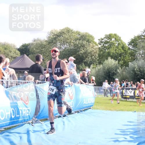 25.08.2024 - Elbe Triathlon Hamburg H.Heesch http://msf.ph/oto/6886539 25.08.2024 11:26:54 Ziel 378, 408 meine-sportfotos.de