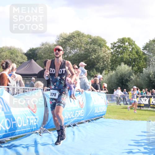 25.08.2024 - Elbe Triathlon Hamburg H.Heesch http://msf.ph/oto/6886546 25.08.2024 11:26:54 Ziel 378, 408 meine-sportfotos.de