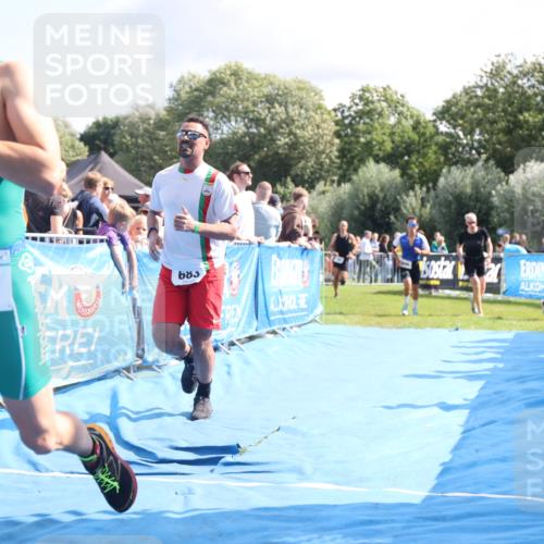 25.08.2024 - Elbe Triathlon Hamburg H.Heesch http://msf.ph/oto/6886551 25.08.2024 11:34:18 Ziel 606, 671, 683, 795, 1429 meine-sportfotos.de