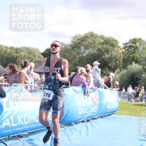 25.08.2024 - Elbe Triathlon Hamburg H.Heesch http://msf.ph/oto/6886559 25.08.2024 11:26:54 Ziel 378, 408 meine-sportfotos.de